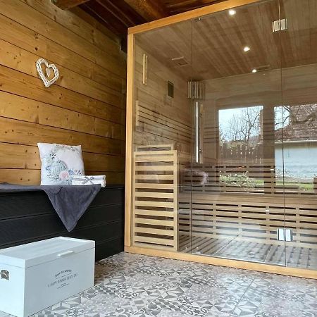 Rakoczi12 Vendeghaz Villa Hollókő Buitenkant foto